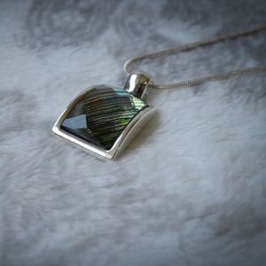 Gorgeous Pendant Necklace